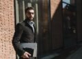 Why Everyone Is Suddenly Wearing AI Smart Glasses in 2026